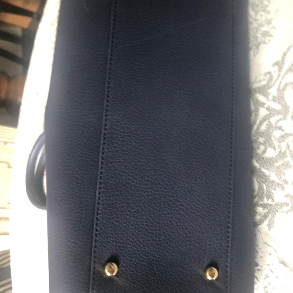 Carry all soft pebble pleather faux suede?? (Maybe - Picture 4 of 8